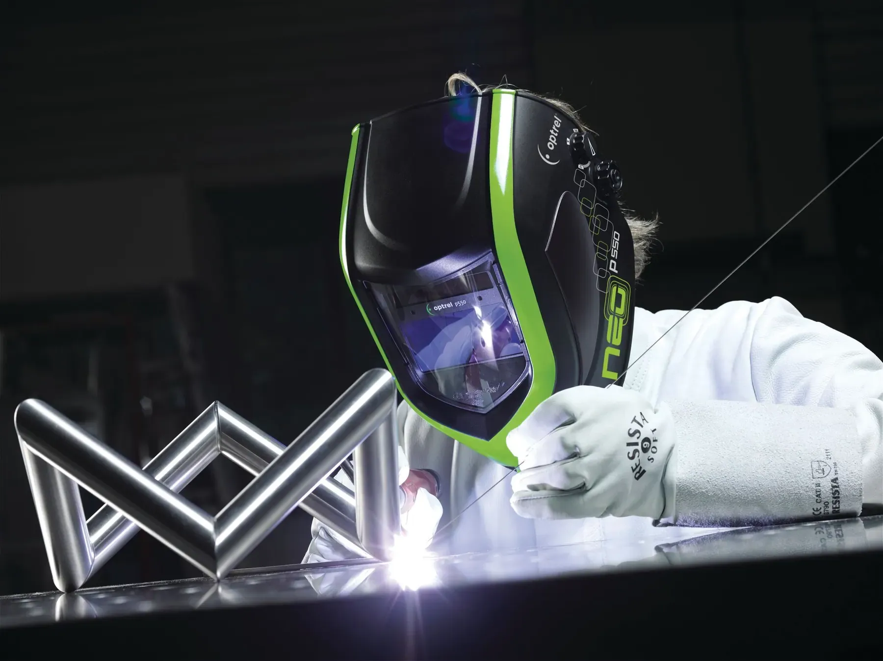 optrel neo p550 — auto-darkening welding helmet — 2